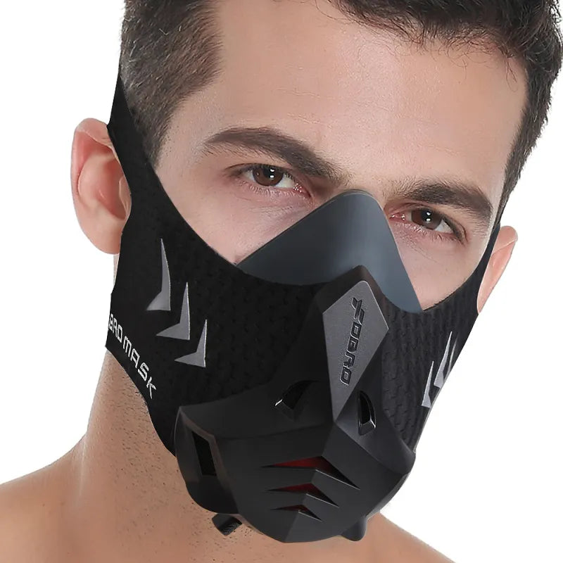 Adjustable 6-Level Training Mask for Endurance & Breathing Resistance.